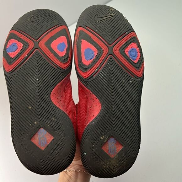 NIKE KYRIE 3 x THREE POINT CONTEST CANDY APPLE - Picture 8 of 8